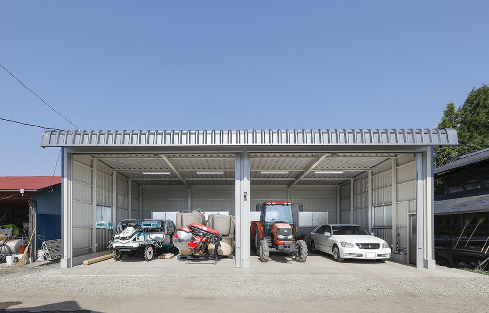 間口11.7m　奥行7.2m　高さ4.0m　25.6坪