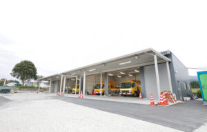 間口15.3m　奥行9.1m　軒高4.6m　41.8坪