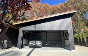 間口6.0m　奥行6.4m (壁外々) 軒高4.4m (シャッター有効高2.25m)　11.6坪