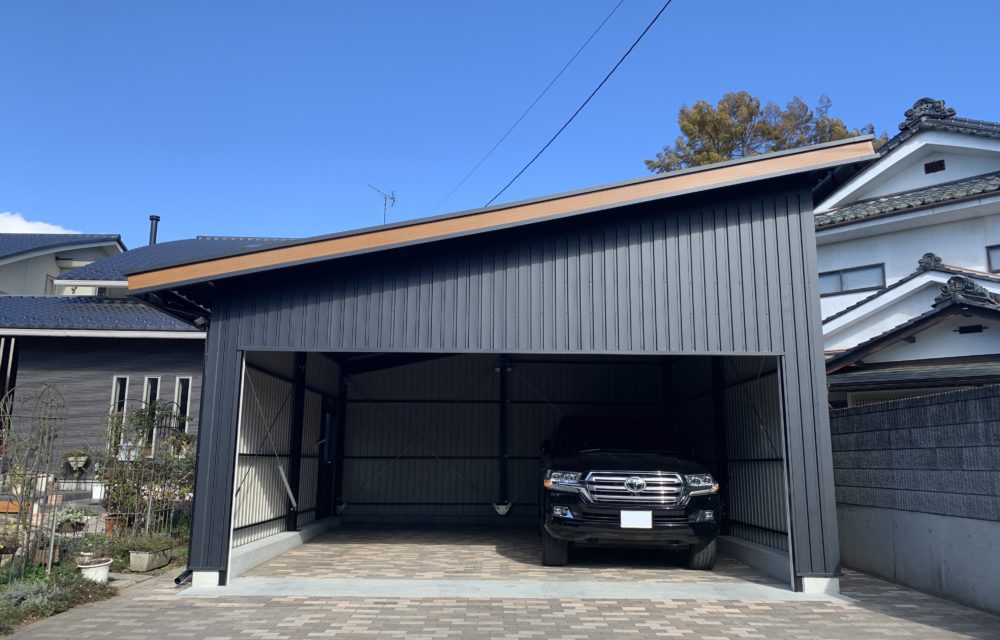 間口6.0m　奥行6.4m (壁外々) 軒高4.4m (シャッター有効高2.25m)　11.6坪