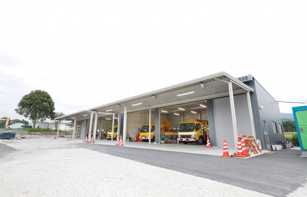 間口15.3m　奥行9.1m　軒高4.6m　41.8坪