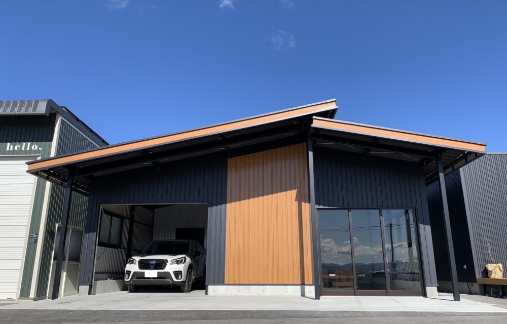 間口9.0m　奥行9.2m (壁外々) 軒高4.4m (シャッター有効2.25m)　25.0坪