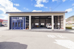 間口15.3m　奥行5.7m、軒高4.0m　25.3坪