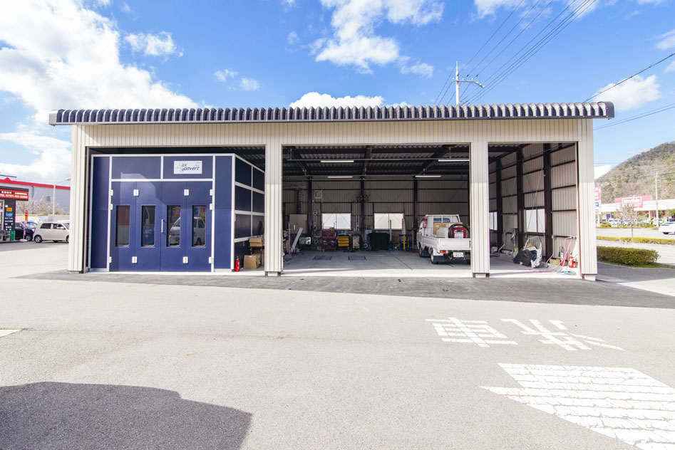 間口15.3m　奥行5.7m、軒高4.0m　25.3坪