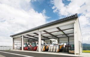 間口18.3m　奥行9.1m　高さ4.6m　50.1坪