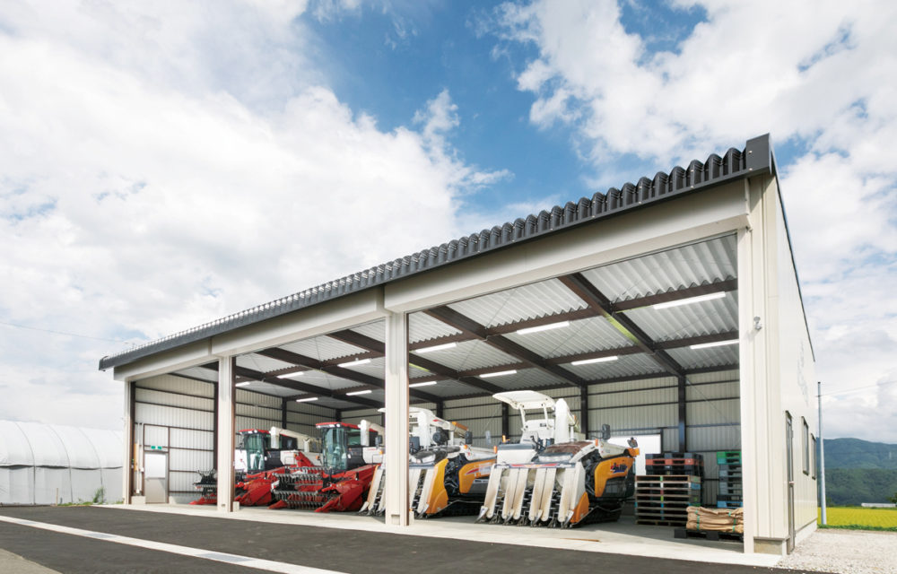 間口18.3m　奥行9.1m　高さ4.6m　50.1坪