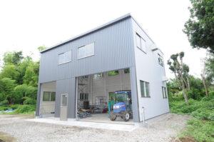 間口9.9m　奥行7.5m　軒高6.5m　21.6坪