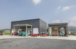 間口12.3m　奥行9.3m　軒高6.5m　34.0坪