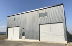 間口14.7m　奥行7.5m　軒高6.5m　32.8坪