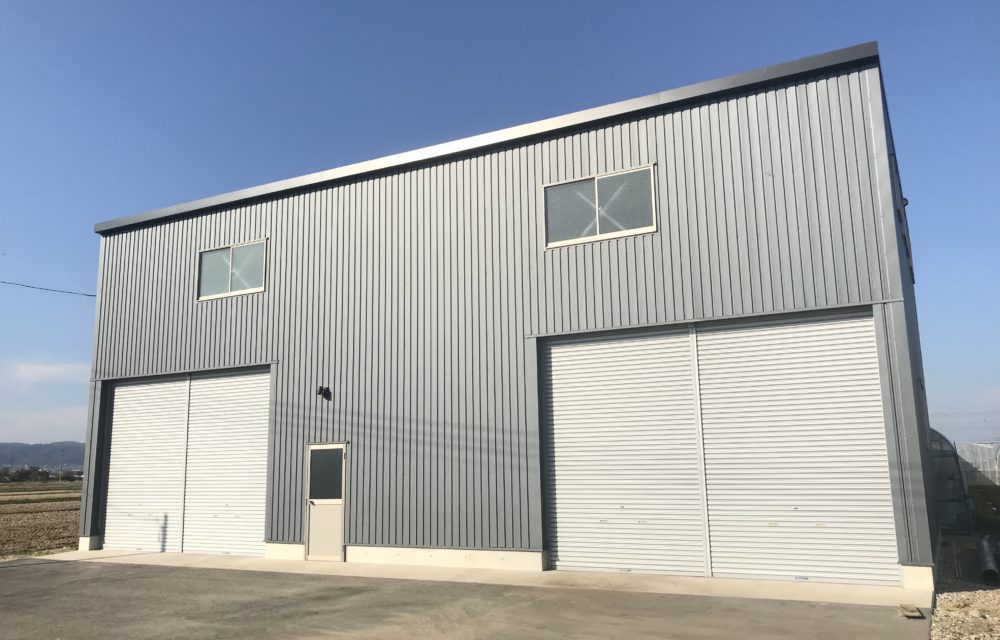 間口14.7m　奥行7.5m　軒高6.5m　32.8坪