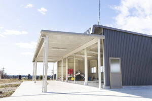 間口14.6m　奥行5.7m　軒高3.5m　25.3坪