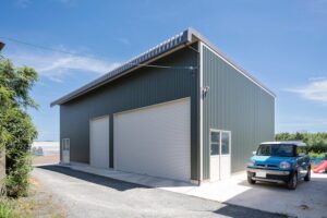 間口15.3m　奥行9.0m　軒高5.1m　42.2坪