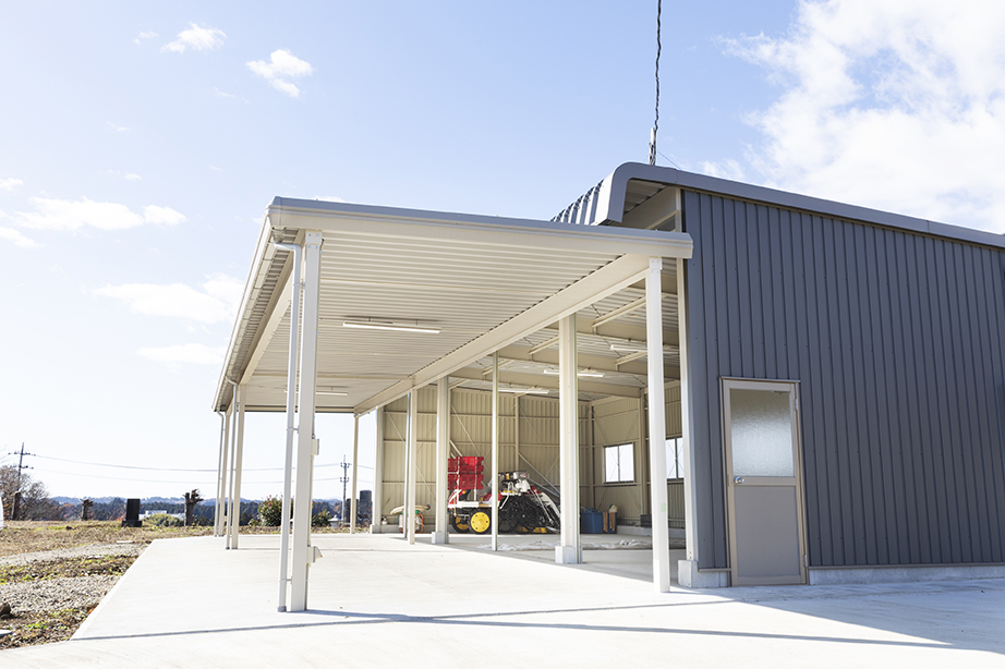 間口14.6m　奥行5.7m　軒高3.5m　25.3坪