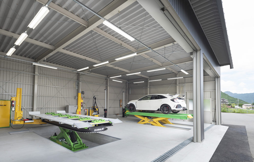 間口12.3m　奥行9.1m　軒高4.6m　33.6坪